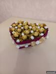 фото Вкусное сердце с конфетами Ferrero Rocher