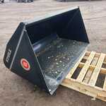 фото Ковш универсальный Stoll Штолль (Германия) на навесной погрузчик