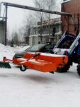 фото Щетка передняя с бункером МТЗ экскаватор погрузчик